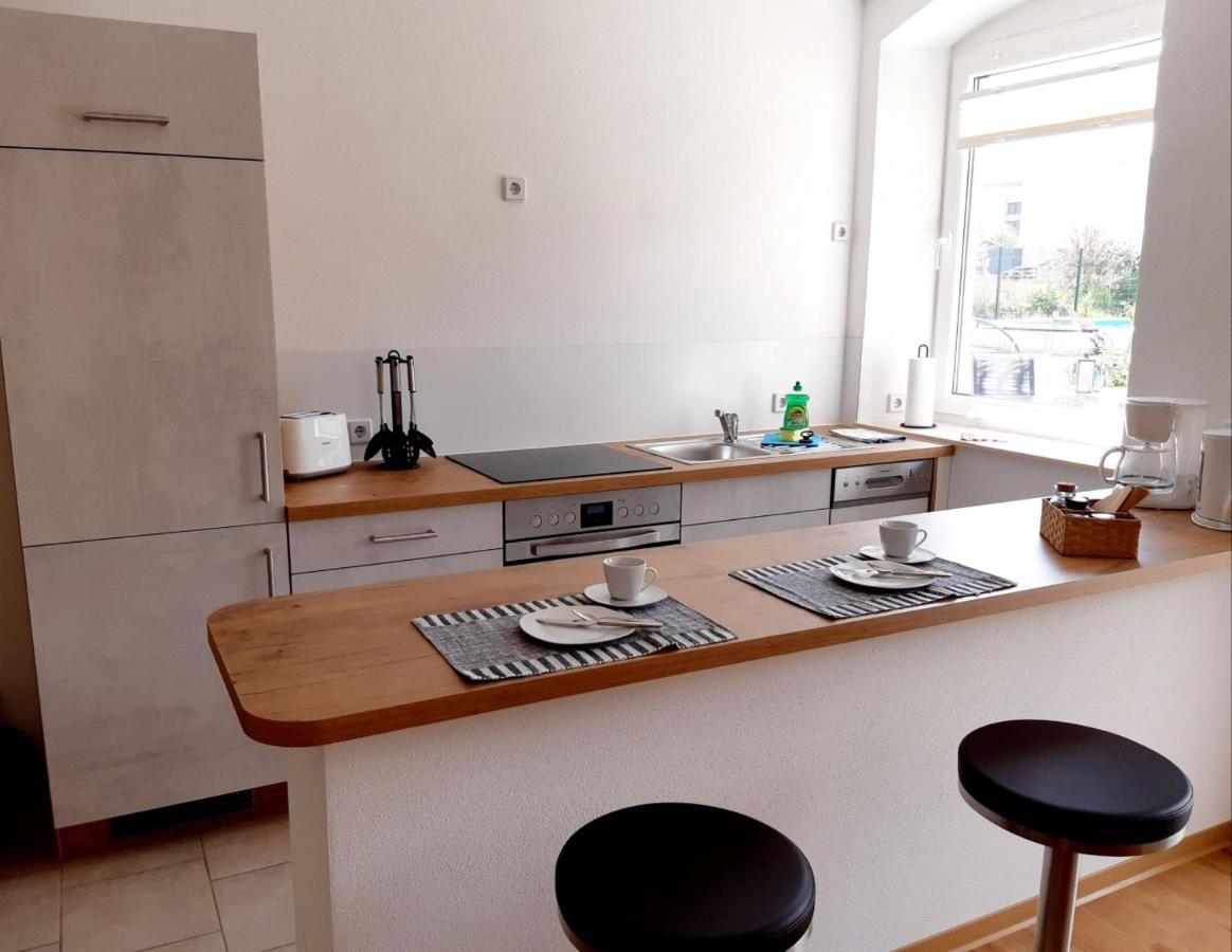 Stadtoase Geraeumige Gaestewohnungen Mit Balkon, Komfort, Modernitaet Und Ruhe, Fuer Monteure Geeignet, Free Wifi Frankenberg Esterno foto
