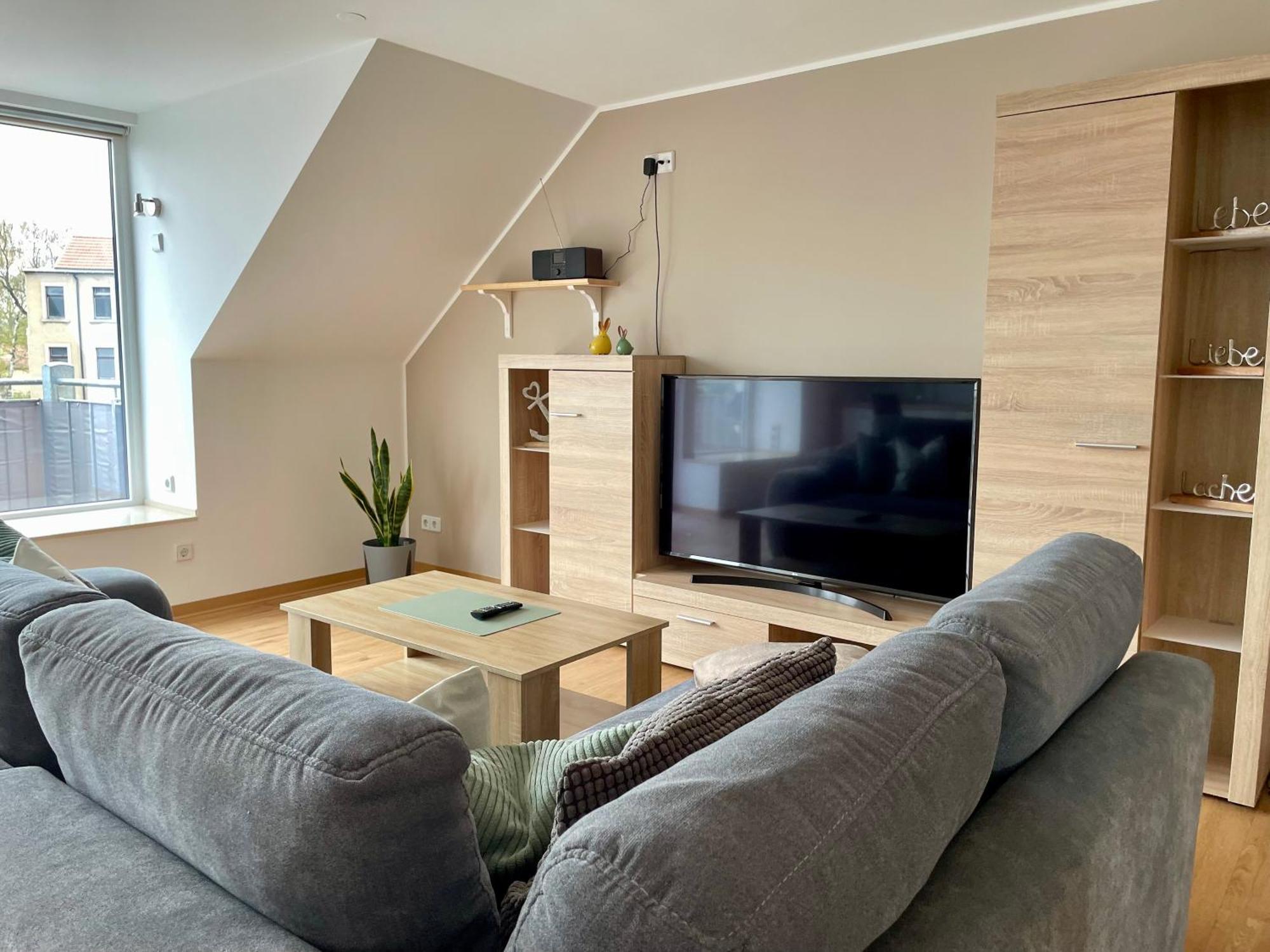 Stadtoase Geraeumige Gaestewohnungen Mit Balkon, Komfort, Modernitaet Und Ruhe, Fuer Monteure Geeignet, Free Wifi Frankenberg Esterno foto